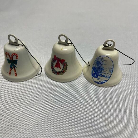 BELVIN BROS UNBREAKABLE BELL 1 3/4”TALL CHRISTMAS ORNAMENTS LOT OF 4 - Picture 3 of 6